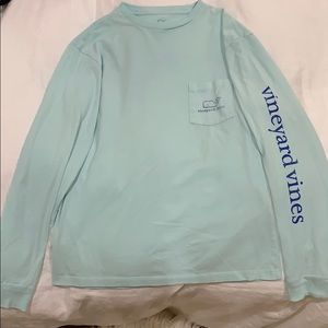 Women’s long sleeve Vineyard Vines shirt